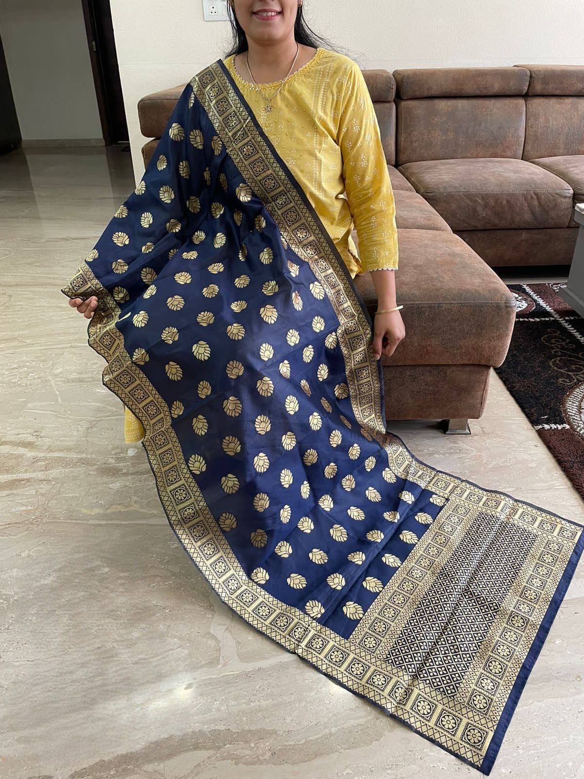 Banarasi Jacquard Butti Motif Dupatta